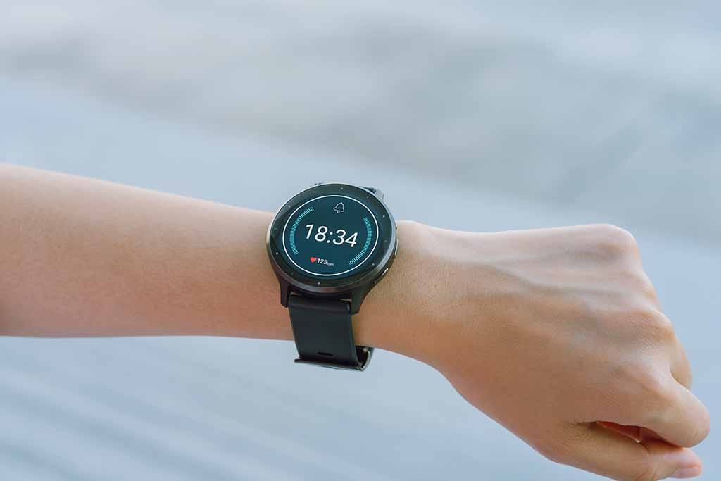 Wearable watch with workout integration